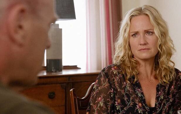 Sherry Stringfield - Pod kupolí - Podzim - Z filmu