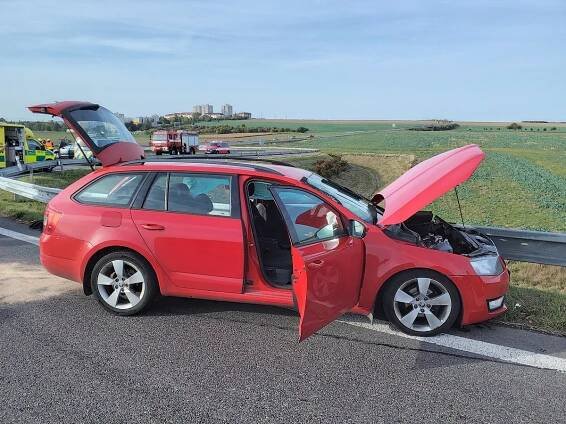 Při nehodě dvou osobních automobilů na silnici 17 mezi Chrudimí… | POŽÁRY.cz - ohnisko žhavých zpráv | hasiči aktuálně