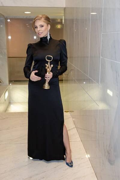 Strana 1 - Veronika Cifrová Ostrihoňová v nádhernej róbe: Prvýkrát ukázala bruško | TV Markíza