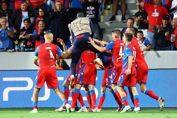 Předkolo Ligy mistrů FC Viktoria Plzeň x Karabach (23. 8. 2022)