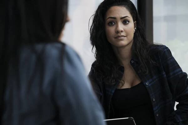 MacGyver - Bullet + Pen - Z filmu - Tristin Mays