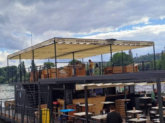 Pergola Latin 80, Kayak Beach Bar, Praha