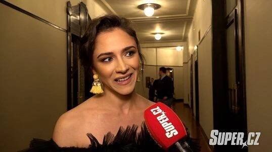 Eva Burešová o posledních fámách z jejího soukromí: Zasnoubená nejsem, těhotná nevypadám! - Super.cz