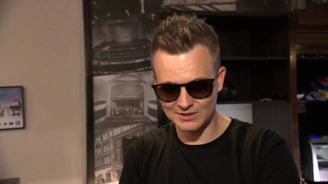 Kamil Bartošek, známý jako Kazma, redakci Showtime přiznal, že film věnoval své bývalé přítelkyni, které chtěl něco sdělit.