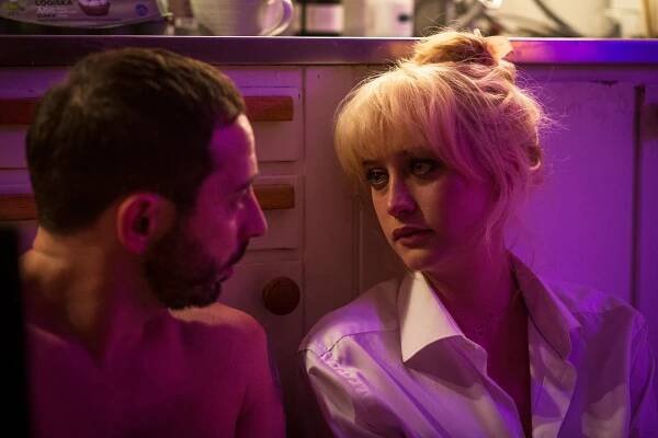 Zaslepení - All In - Z filmu - Matias Varela, Julia Ragnarsson