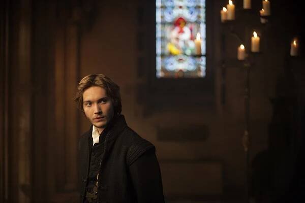 Království - Pilot - Z filmu - Toby Regbo