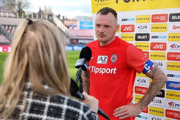 VAR zrušil v nastavení pardubickou penaltu, Hašek začal ve Zbrojovce výhrou