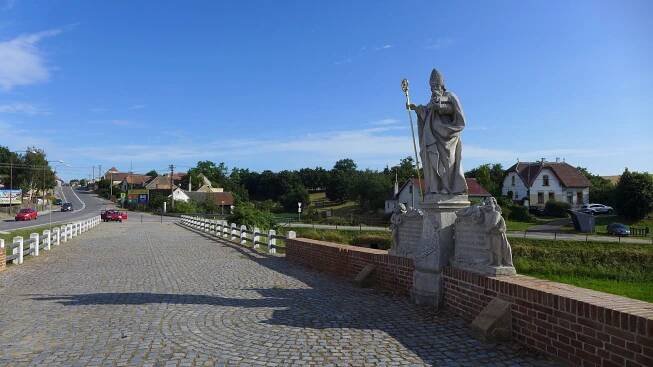 Photos - Grešlové Mýto - silniční most se sochou sv. Mikuláše - 11.07.2015