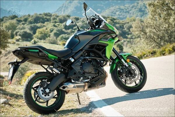 Fotogalerie Test Kawasaki Versys 650: To pravé osvěžení | Motorkáři.cz