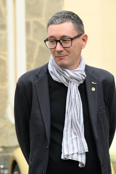 FOTO: Bývalý prezidentův mluvčí Jiří Ovčáček. – stránka 25