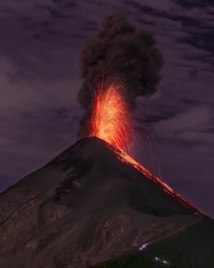 Základová fotografie na téma akatenango, aktivní sopka, chimaltenango, dramatický, dynamický, erupce, extrémní počasí, geologie