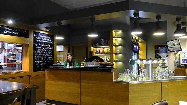 Restaurace Na Pražci na vlakovém nádraží v Blansku.