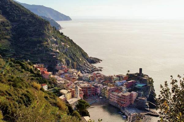 Styczniowe słońce nad Cinque Terre – DreamsOnWheels