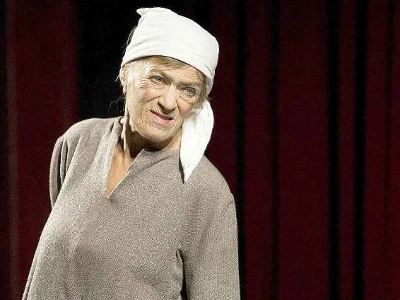 Potlesk ve stoje si vysloužila herečka Luba Skořepová, která ve středu zavítala do českolipského Jiráskova divadla s představením Mydlibaba.