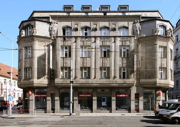 Soubor:Palác Diamant (Lazarská) zepředu.JPG – Wikipedie