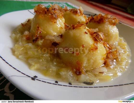 Bramborové knedlíky plněné uzeným masem recept - TopRecepty.cz