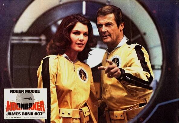 Lois Chiles, Roger Moore - Moonraker - Fotosky