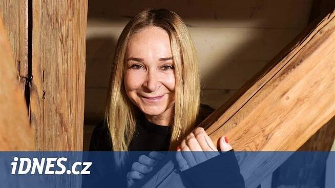 Pošvářová dostala cenu za odvahu, protikorupční fond ocenil i Čecha a Romeu - iDNES.cz