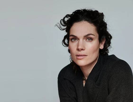 Anna Drijver