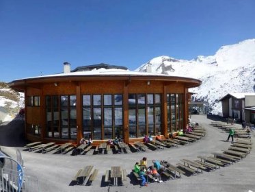 Ski resort Hintertux Glacier (Hintertuxer Gletscher) - Skiing Hintertux Glacier (Hintertuxer Gletscher)