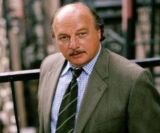 Dennis Franz Biography - Facts, Childhood, Family Life & Achievements