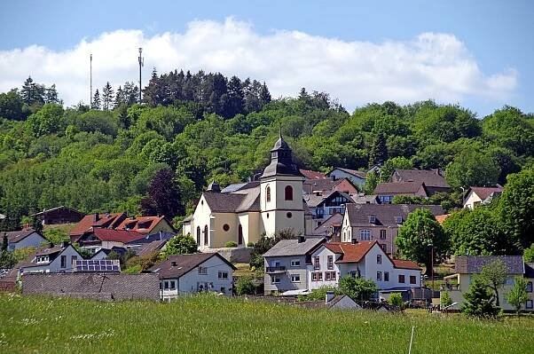 Neunkirchen (Daun) – Wikipedia