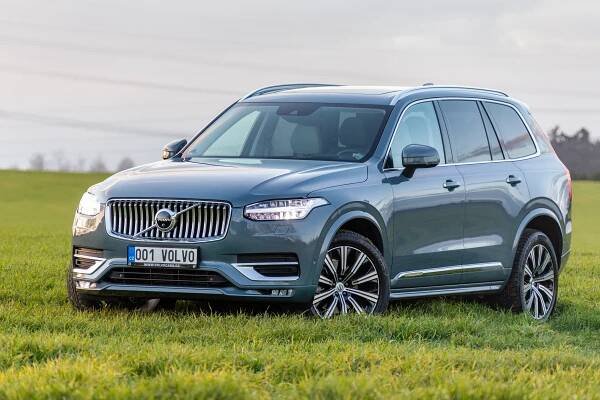 Tohle SUV má prý poslední generaci dieselových motorů od Volva? Čím je unikátní a jak jezdí?