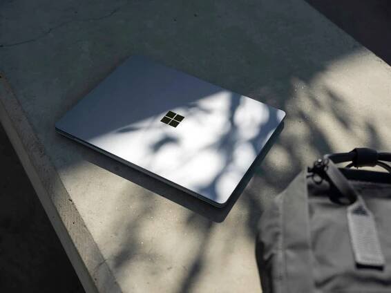 Notebook Microsoft Surface Go 12,4" s procesorem Intel Core Notebook 8 GB/128 GB Úhlopříčka displeje 12.45"