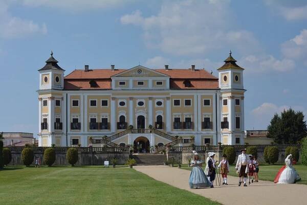 Poslední aristokratka na zámku Milotice a kostýmové prohlídky