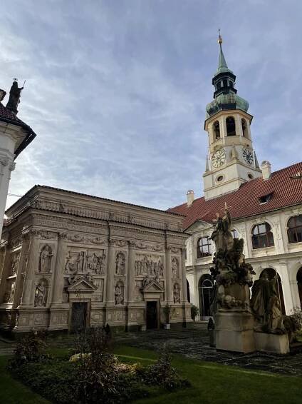 Projet Praha - Loreta, Černínský palác. | Základní a mateřská škola Lyčkovo náměstí