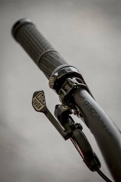 RockShox představil TwistLoc - otočný lockout a TrailHead aplikaci | DoleKOP.COM