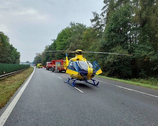 Řidič vyjel s nákladní Liazkou ze silnice a převrátil se na střechu!
