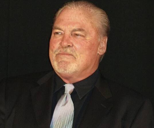 Stacy Keach Biography - Facts, Childhood, Family Life & Achievements