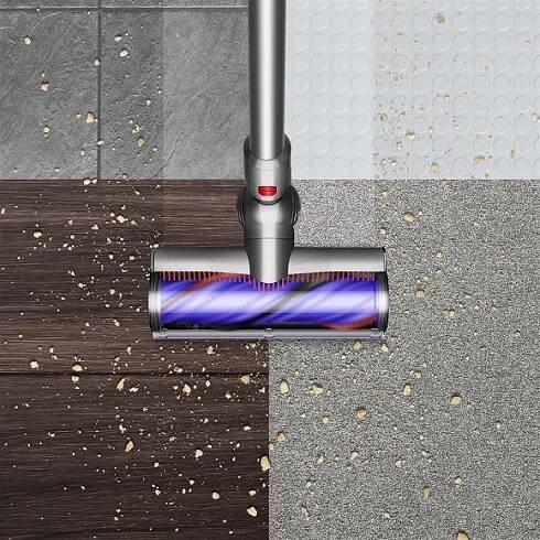 Tyčový vysavač Dyson V8 Advanced stříbrný | DATART