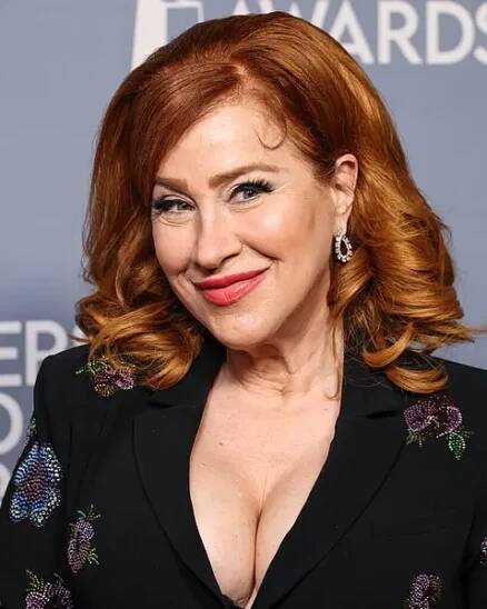 Lisa Ann Walter přijíždí na 77. výroční cenu Cechu spisovatelů Los Angeles Ceremony 2025, která se konala 15. února 2025 v hotelu Beverly Hilton v Beverly Hills, Los Angeles, Kalifornie, Spojené státy americké. — Stock obrázek