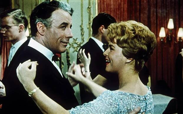 Junge Leute brauchen Liebe - Z filmu - Johannes Heesters, Cornelia Froboess