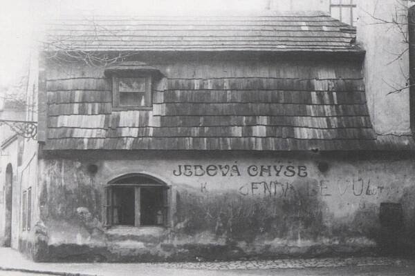 Legendární hospodu Jedová chýše, oblíbené místo pražské galérky, navštívil už král Václav IV. i jeho kat