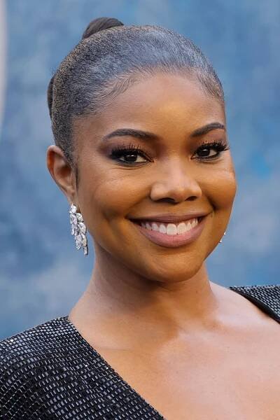 Twee Isn't Dead Yet, According to Gabrielle Union's Beehive-Side-Bang Combo — See the Photo