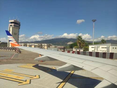 Fotogalerie • Lamezia Terme International Airport (SUF) (Mezinárodní letiště) • Mapy.com