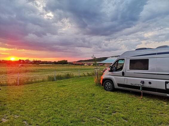 Bez kempů to nově jde i v Německu! Nový portál nabízí více než tisíc míst pro karavanisty - All4Camper
