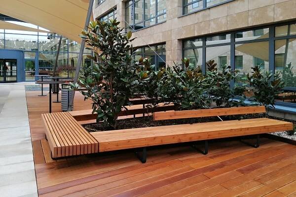 Praha 8 - Atrium IBC - Městský mobiliář STREETPARK