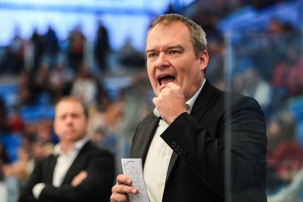 Pohár pro mistry a čtyři tisíce zvědavců. V Plzni odstartovala hokejová Liga mistrů