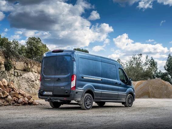 Ford spravil Transit a Tourneo na terénny štýl - AutoGrip
