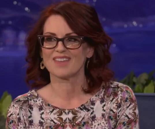 Megan Mullally Biography - Facts, Childhood, Family Life & Achievements