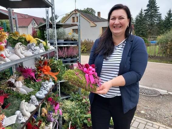 Floristka z Veselé: Mladí chtějí moderní dušičkové dekorace, starší tradiční