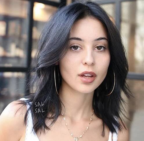 Pin by ivy;; on FEMALES! | Modern short hairstyles, Short hair styles, Hair styles