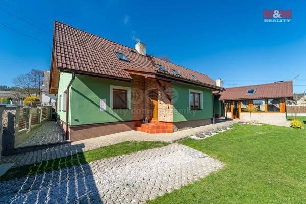 Prodej rodinného domu, 220 m, Strašice, obrázek č. 1