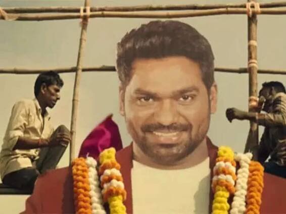 Zakir Khan rocks Madison Square Garden; Hasan Minhaj hails it historic, parents join via video call