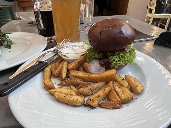 Němý Medvěd Burger & Beer Bar foto 4