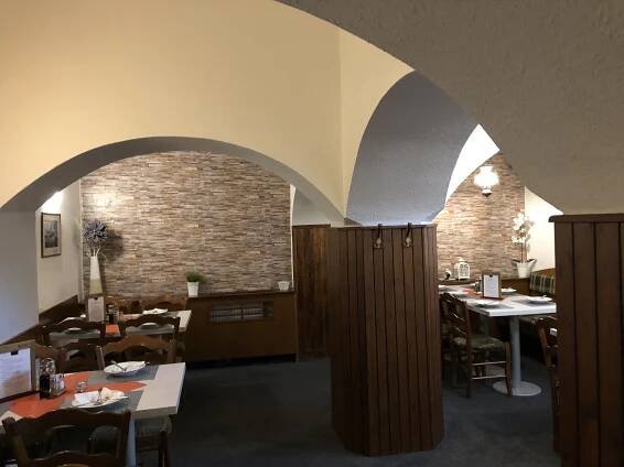 Otevřený voucher na jídlo i pití v restauraci Radniční sklípek: 500 až 2000 Kč